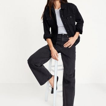 Timeless black denim jacket with chest pockets in USA