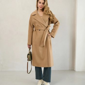 Luxurious camel cashmere coat for winter in USA