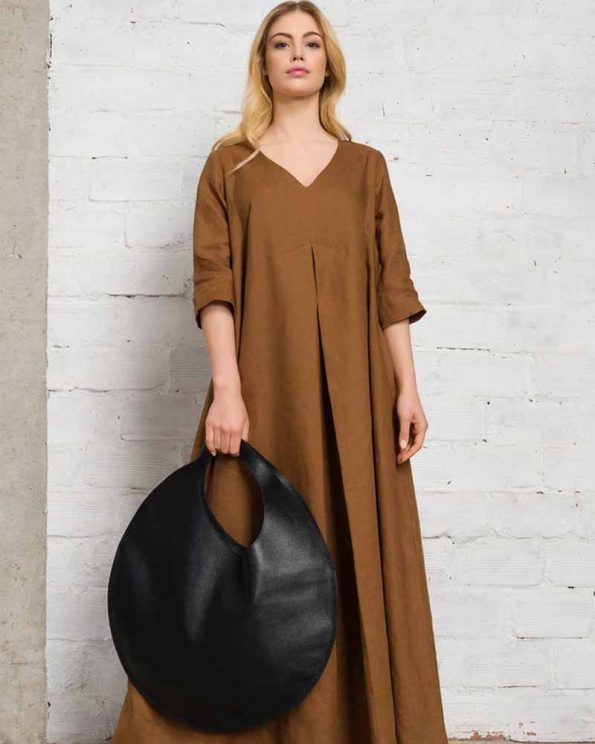 Spacious Leather Bag with Circle Design for Everyday Use in USA market