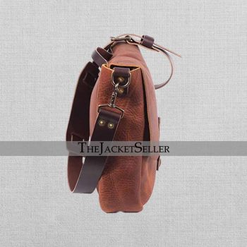 LEATHER MESSENGER BAG