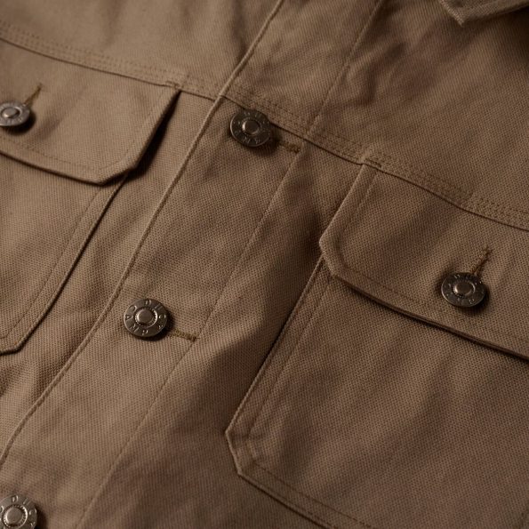 Comfortable men's lightweight jacket for everyday wear in USA