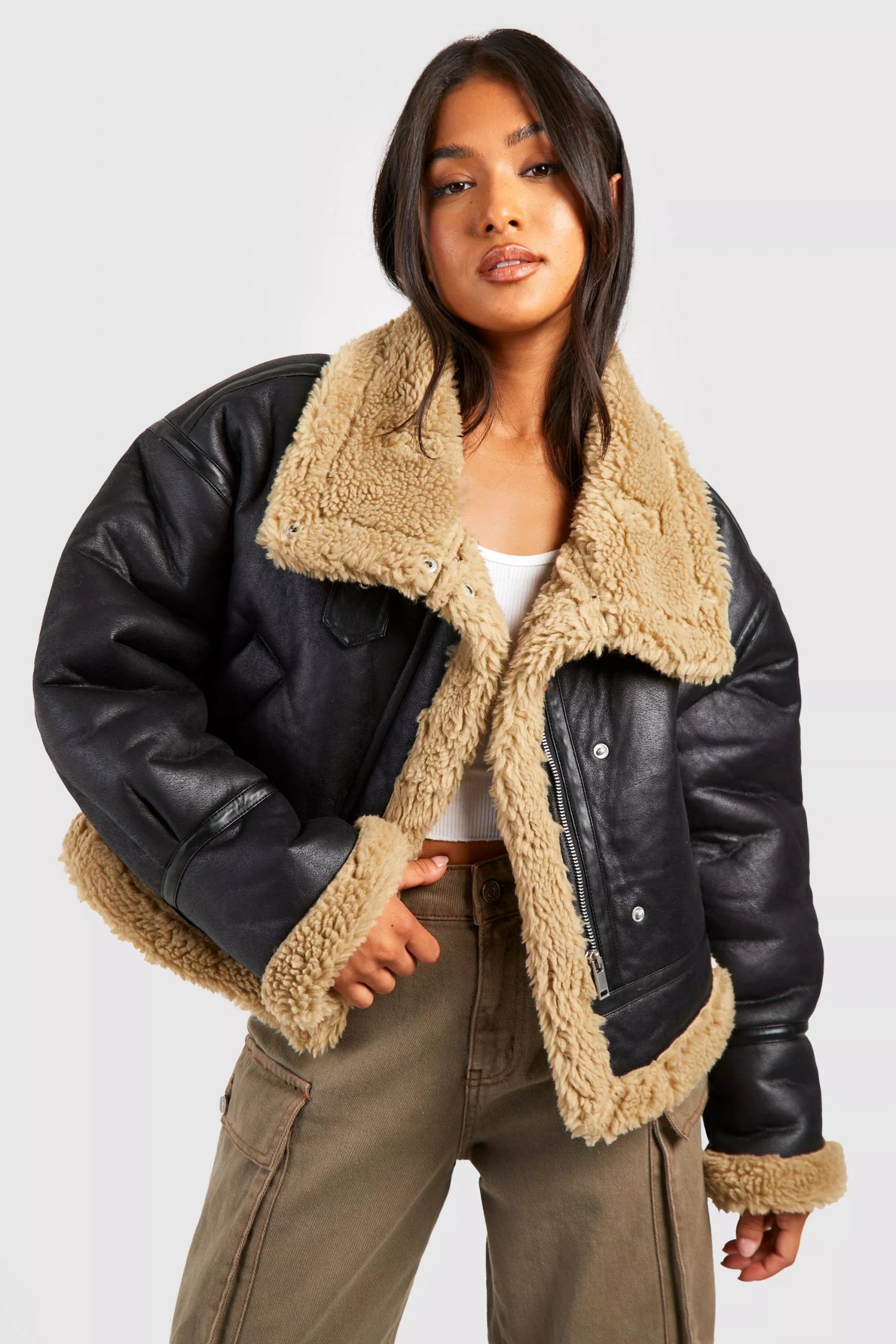 download_d74f6b38-4713-4c8c-ada9-f061ec99b86c Stylish trim aviator jacket for women in American style