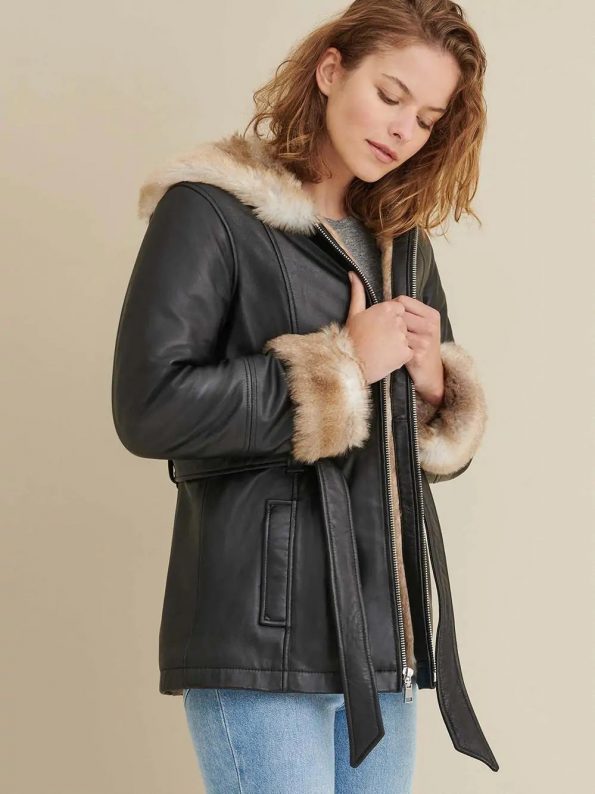 Hooded Women’s Outdoor Jacket