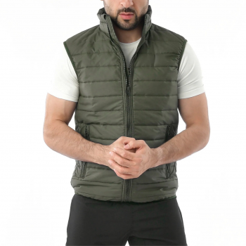 Sleeveless puffer sports jacket with zip front in USA