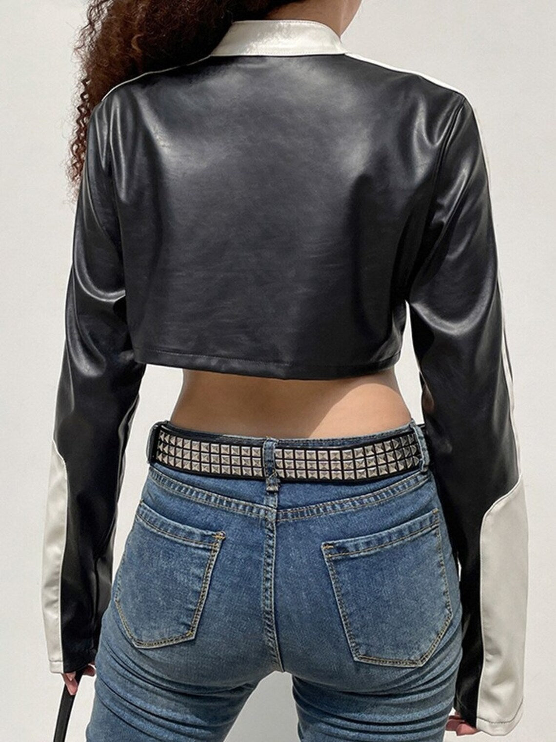 il_1140xN.4295008984_fxpr_3a042c84-e6bc-497e-bfae-50e36d607a44 Women's chic cropped biker jacket with a street-inspired design in American Style